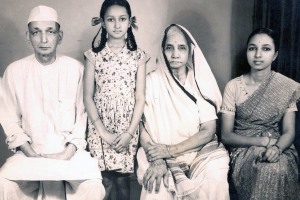 Ram Narayan Chaudhary (seated, L),  Anjana Devi Chaudhary (seated, second to extreme R) with family